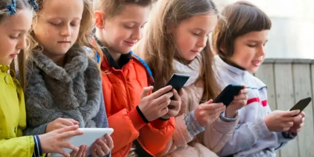 Çocuklarda Telefon Bağımlılığı, Nedenleri ve Çözüm Yolları